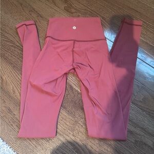 Size 0 lululemon wunder under misty Merlot
